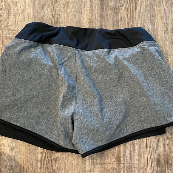 Women’s Reebok Running Shorts - Picture 2 of 4